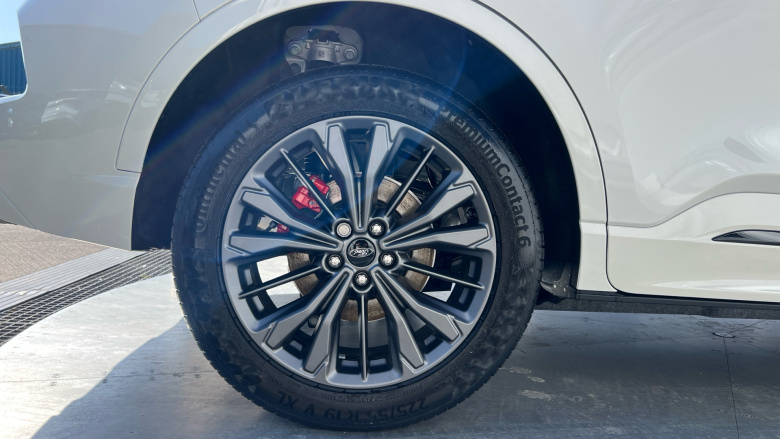 Ford Kuga 2.5 FHEV Sound Edition 5dr CVT Hybrid Estate